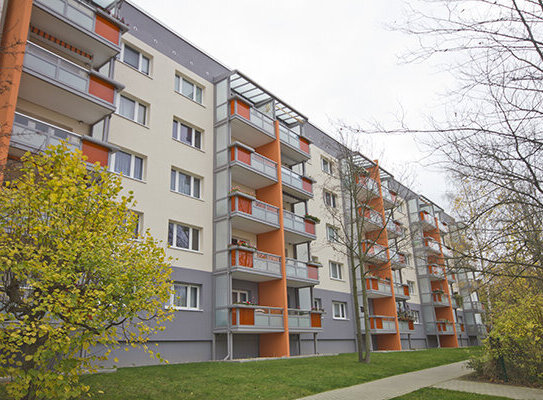 In der Herrichtung! 3 Räume mit Balkon und Ausblick!