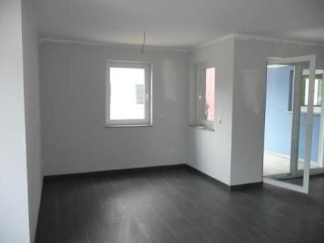 RESERVIERT: 2 ZKB-Whg. mit Balkon und Garage im 1.OG ab 01.05.2025 in Konz Könen, Könenerstr.