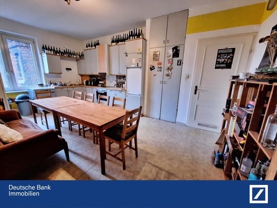 Große und helle 4 Zimmer - Wohnung mit 190 qm in Wiesbaden !