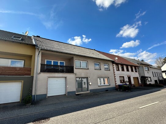 Teilsaniertes 2FH in Thalexweiler mit Garten, Balkon und Garage