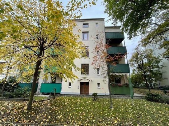 lichtdurchflutete 2 Zimmerwohnung mit Balkon