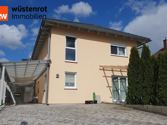 Obersontheim- sonniges Einfamilienhaus mit Garport und zwei PKW Stellplätzen.