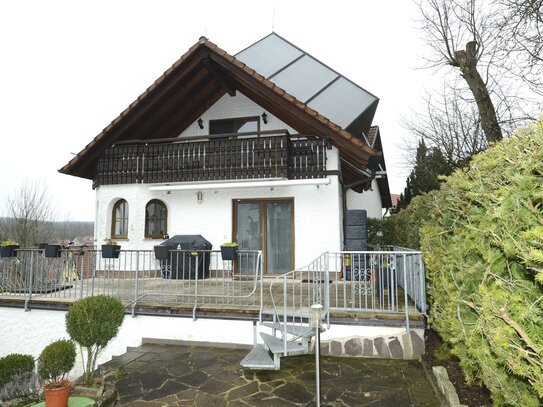 Wohnung mit Hauscharakter und Garagenstellplatz in ruhiger Lage von Reichenberg