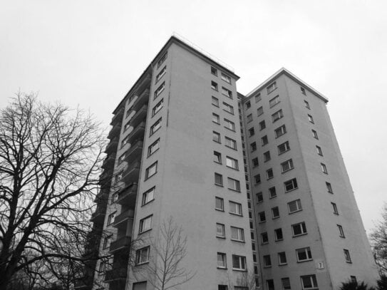 Gepflegte Wohnung mit einzigartigem Ausblick auf die Skyline in Gravenbruch!