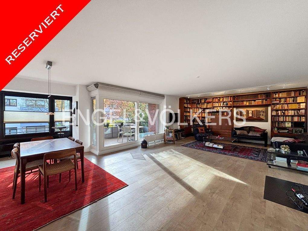 Beeindruckende Wohnung mit rund 160 m² Gesamtfläche, 3 Balkone, Fahrstuhl und Garage