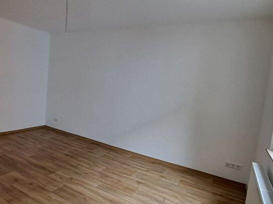 Sanierte 2-Zimmer-Wohnung im 1. Obergeschoss in 90461 Nürnberg