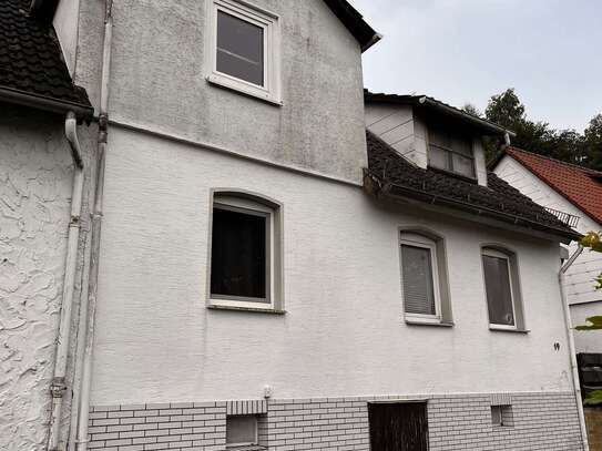 Einfamilienhaus mit Garage und 2 weiteren Grundstücken in Diemelstadt-Wrexen