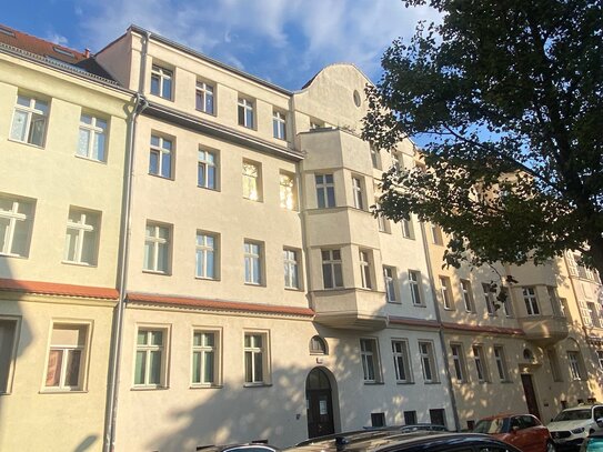 * TOP gepflegte DG-Wohnung * Maisonette * 3 Zimmer * Balkon * vermietet *