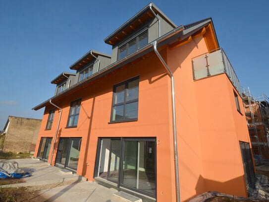 NEUBAU-REIHENMITTELHAUS MIT TERRASSE - zentral in Ettlingen