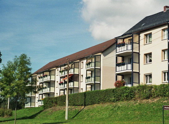 gepflegte 3-Raum Wohnung mit Einbauküche und Balkon