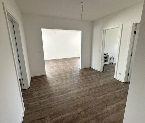 3 Zimmer mit Balkon im 1. OG