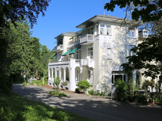 Historische Wohnung in der Villa Hedwig Exklusivität am Kurpark von Badenweiler