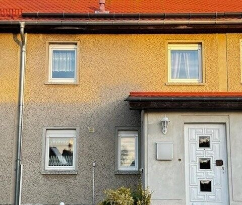 Gepflegtes Reihenmittelhaus in Alt Ruppin mit Garten und Garage