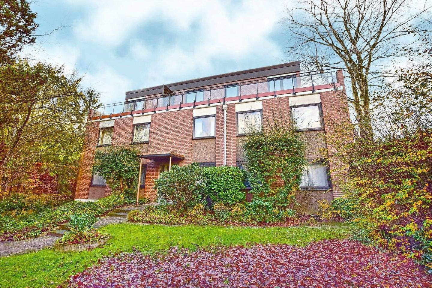 Ganz oben ist es am schönsten! Herrliche 111 m² Endetage mit Freiblick, ideal für 1 oder 2 Personen