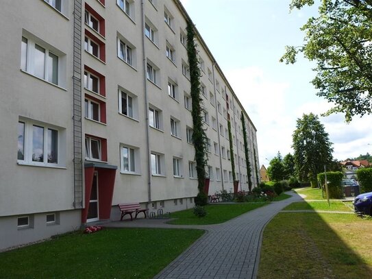 Preisgünstiges wohnen in einer 4-RW mit Balkon!