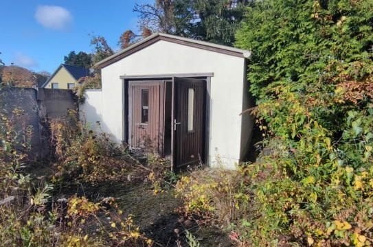 ObjNr:19580 - Teilsaniertes gemütliches Einfamilienhaus mit großem Garten am Ortsrand von Bergen