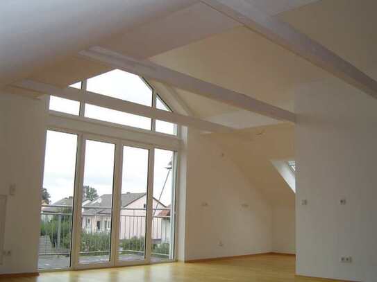 *****Topexklusive 4-Zimmer-Dachstudiowohnung*****