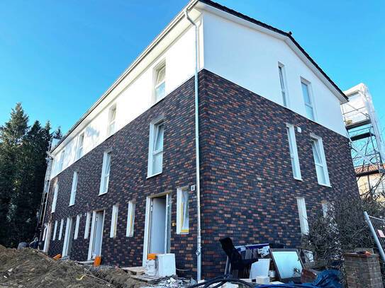 Alles neu macht der Mai: Neubau-Endreihenhaus in Volksdorf!