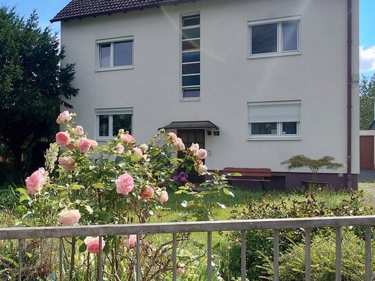 Charmantes Dreifamilienhaus mit großem Garten in Traisa