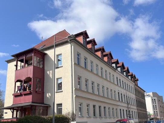 Außen Gründerzeit & Innen Neubau I Balkon I Bad mit Wanne I Küche mit neuer Einbauküche