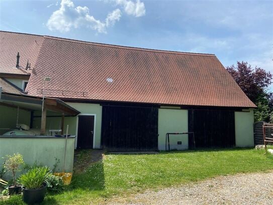 Ehemalige Hofstelle - Einfamilienhaus mit zwei Scheunen und großem Grundstück