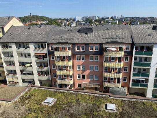 3-Raum-Whg. mit Fahrstuhl, Süd-Balkon u. 2 TG-Stpl. in zentrumsnaher Lage! Leerstand!