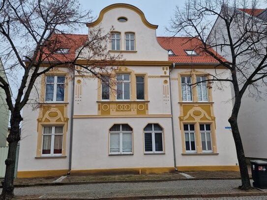 großzügige moderne 2-Raum-Wohnung mit Dachterrasse