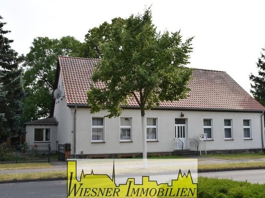 RESERVIERT ! - Erbbaurecht - Doppelhaus mit Teilkeller und viel Platz für gemütliches Landleben !