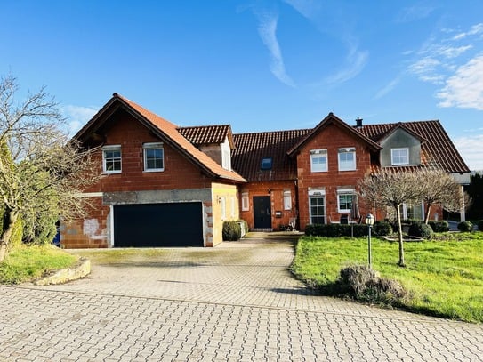 Tier- und Pferdehalter aufgepasst! Modernes Haus mit Stallgebäude (Geflügelhof) und Schlachthaus in ländlicher Idylle!