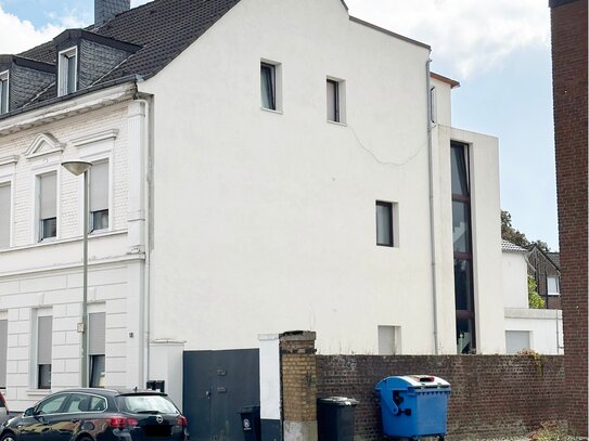 2-3 Generationenhaus , teilsaniertes Dreifamilienhaus wartet auf Fertigstellung, zentrale Lage