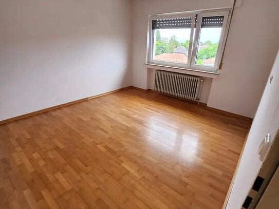 Attraktive 3-Zimmer-Penthouse-Wohnung mit großer Südterrasse in Düren