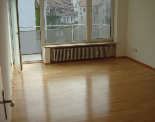 Sonnige 2-Zimmer Wohnung mit Balkon - Innenstadt, TH und Wöhrder Wiese in der Nähe