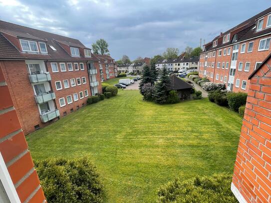 Lichtdurchflutete 2-Zimmer-Whg in Wedel - mit Balkon inkl.Stellplatz!