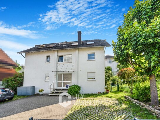 Charmante 3-Zimmer-Maisonettewohnung mit Sonnenbalkon und 2 Auto-Stellplätzen in Kronberg im Taunus