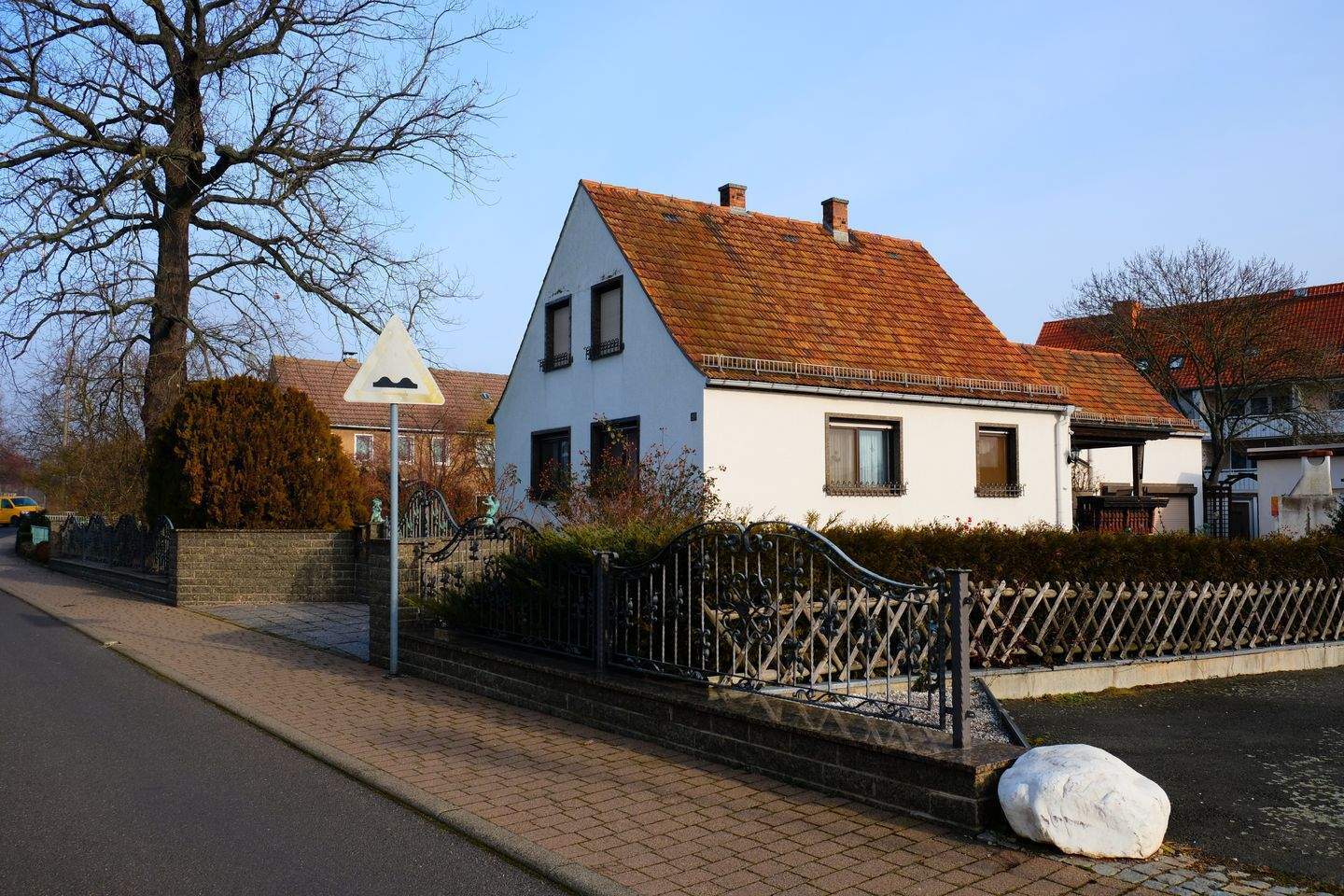 Stopp: Wohnen, Arbeiten, Generationswohnen - vielfältig nutzbares Anwesen in Stauchitz!