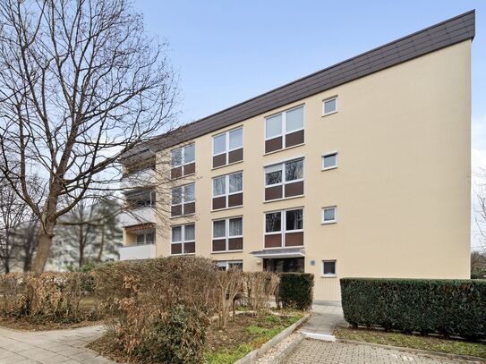 Großzügige 4-Zimmer-Wohnung mit Westbalkon und Stellplatz in München-Feldmoching