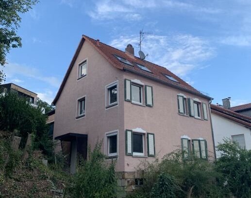 Ein Mehrfamilienhaus mit viel Potential zum verwirklichen von eigener Kreativität