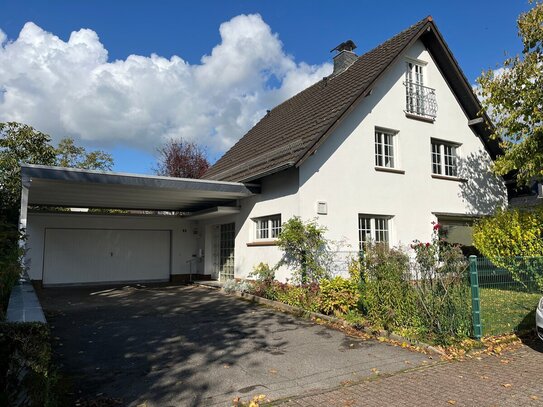 Bergisch Gladbach - Heidkamp: freistehendes Einfamilienhaus auf Erbpachtgrundstück