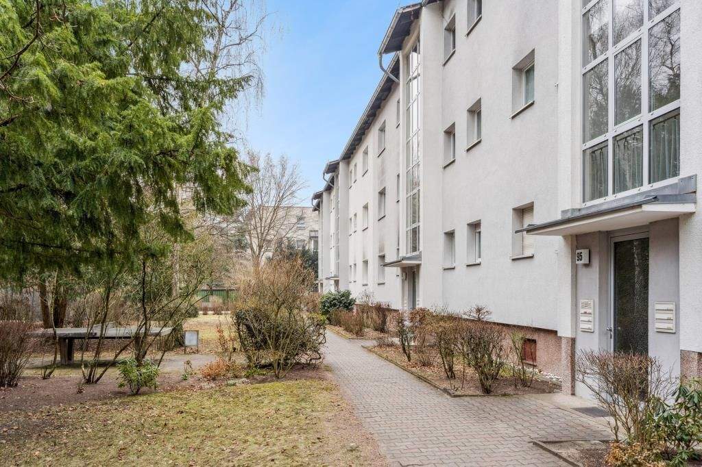 Kapitalanlage! Vermietete Eigentumswohnung in teilsanierter Wohnanlage