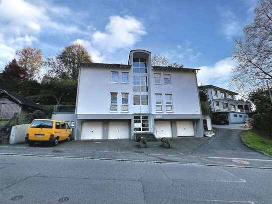 Lichtdurchflutete Maisonette-Wohnung mit Balkon in Lörrach