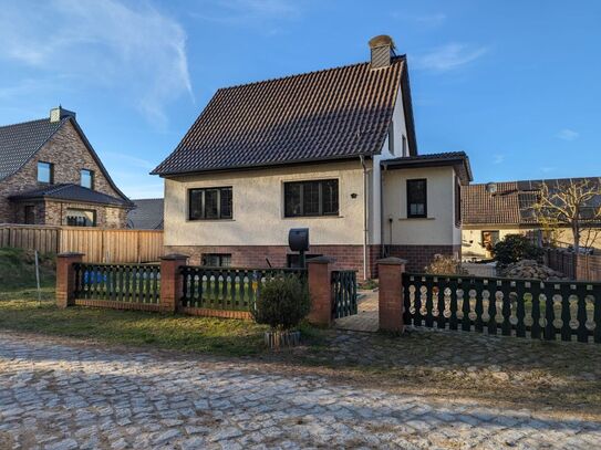 Einfamilienhaus mit Einliegerwohnung und viel Nebengelass in 17213 Malchow