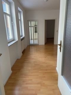 2-Zimmer-Mietwohnung mit Balkon & Einbauküche im Herzen der Meißner Altstadt (1. OG) - MW8l/01/04