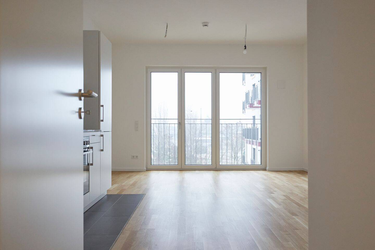 Neubau - Stilvolle 3-Zimmerwohnung mit Einbauküche - Foto 1