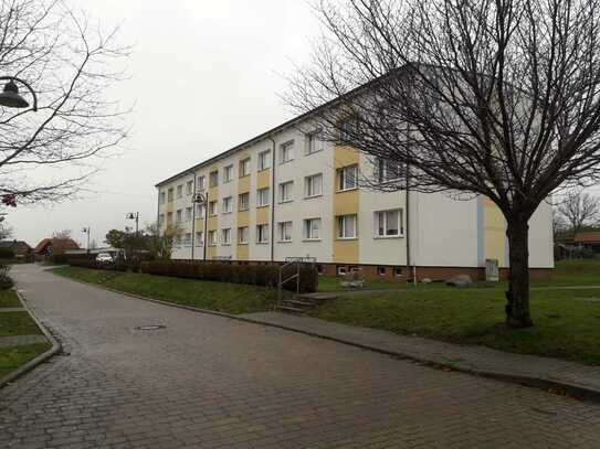 2-Raum-Wohnung (noch unsaniert) in Gustow, nach Vereinbarung, zu vermieten