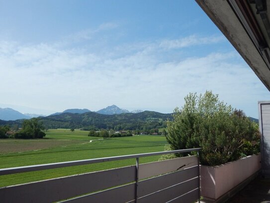 Traumhafte 3-Zimmer Wohnung in 83404 Ainring - zentrale Lage, unglaublicher Bergblick!