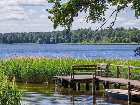 Gourmetparadies - Zauberhaftes Hotel direkt an der Mecklenburger Seenplatte mit eigener Seekante und eigenem Wald