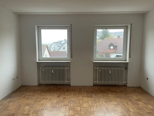 Helle 3-Zimmer-Wohnung mit Balkon in Winkelhaid