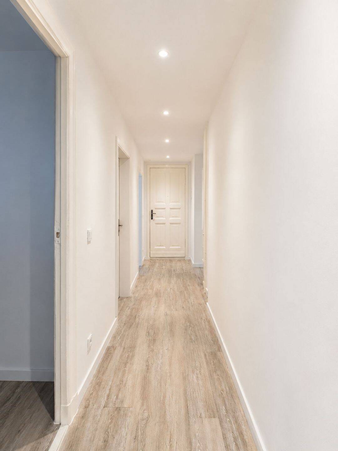 Sanierte Erdgeschosswohnung mit Einbauküche in Berlin-Osloer Straße - Foto 1