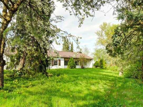 Bungalow mit Potential auf großem Grundstück in Aufkirchen