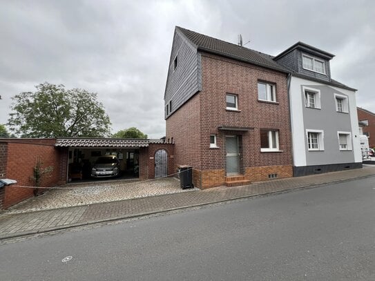 Doppelhaushälfte mit Doppelgarage in Hürth Gleuel zu vergeben